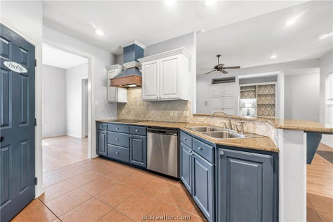 Tiny photo for 2401 Newark Circle, College Station, TX 77845 (MLS # 26012256)