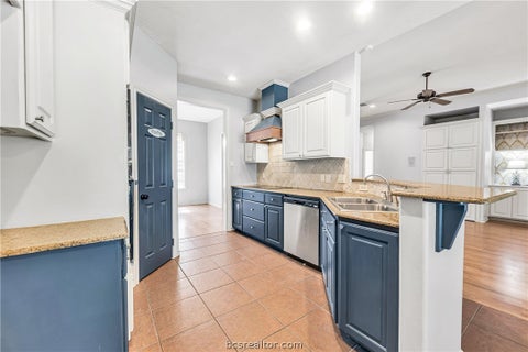 Tiny photo for 2401 Newark Circle, College Station, TX 77845 (MLS # 26012256)