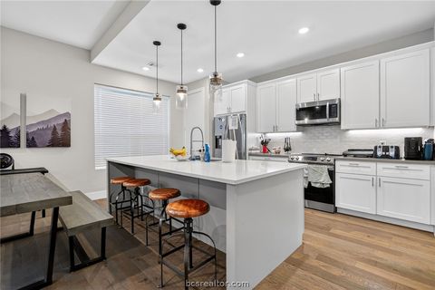 Tiny photo for 297 Estates Circle, College Station, TX 77840 (MLS # 26005332)