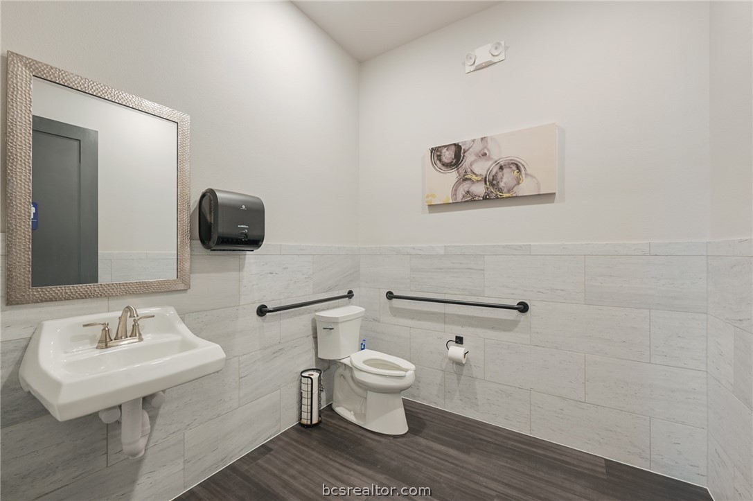 College Station, Texas 77845, United States, ,Commercial,Active,62258