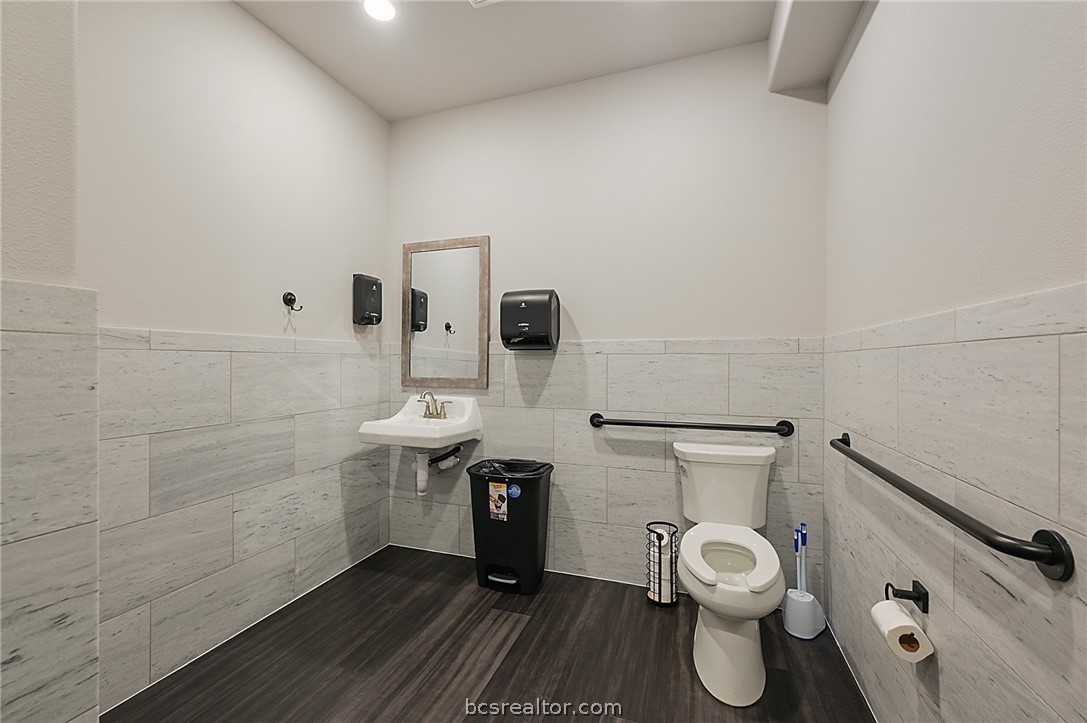 College Station, Texas 77845, United States, ,Commercial,Active,62258