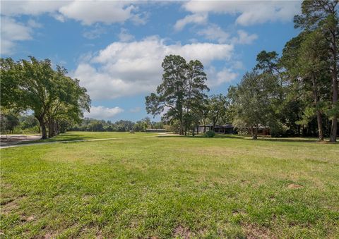 Tiny photo for 455 Post Oak Court, Caldwell, TX 77836 (MLS # 26002683)