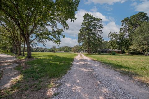 Tiny photo for 455 Post Oak Court, Caldwell, TX 77836 (MLS # 26002683)
