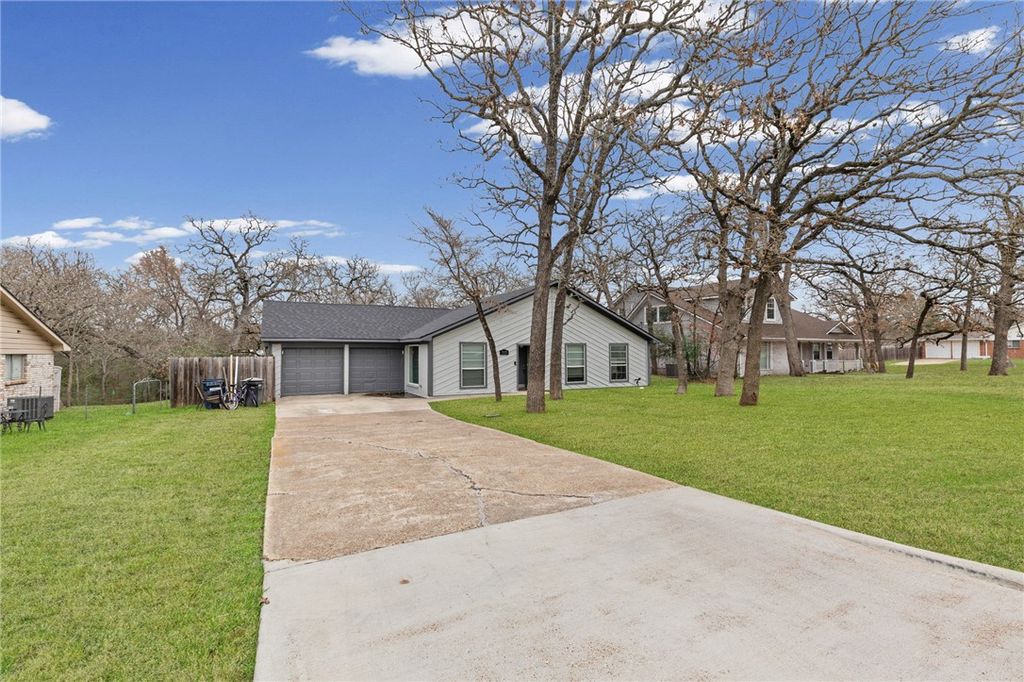 Photo of 1117 Berkeley Street, College Station, TX 77840 (MLS # 26002399)