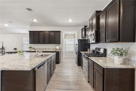 Tiny photo for 8004 Front Nine Lane, Navasota, TX 77868 (MLS # 26003229)