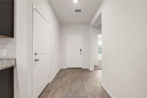 Tiny photo for 8004 Front Nine Lane, Navasota, TX 77868 (MLS # 26003229)