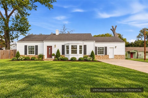 Tiny photo for 301 S Gordon Street, Bryan, TX 77802 (MLS # 26012370)