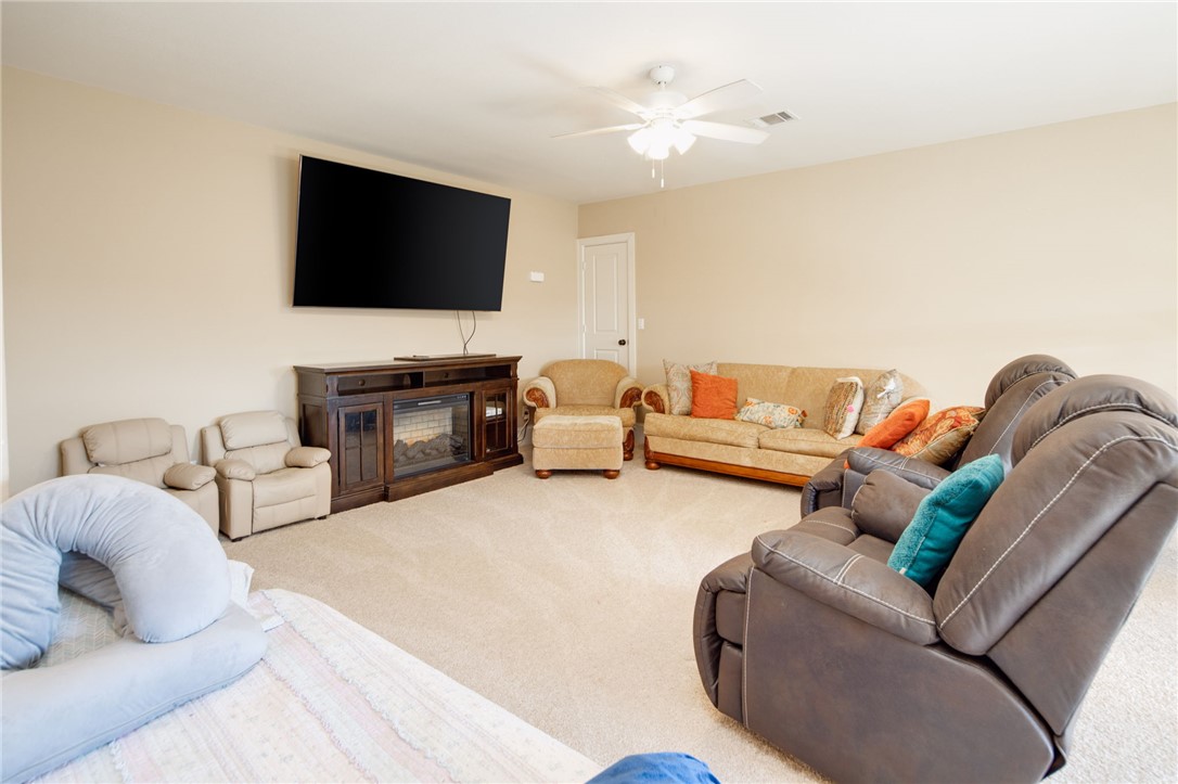 College Station, Texas 77845, United States, 5 Bedrooms Bedrooms, ,4 BathroomsBathrooms,Residential,Active,77628