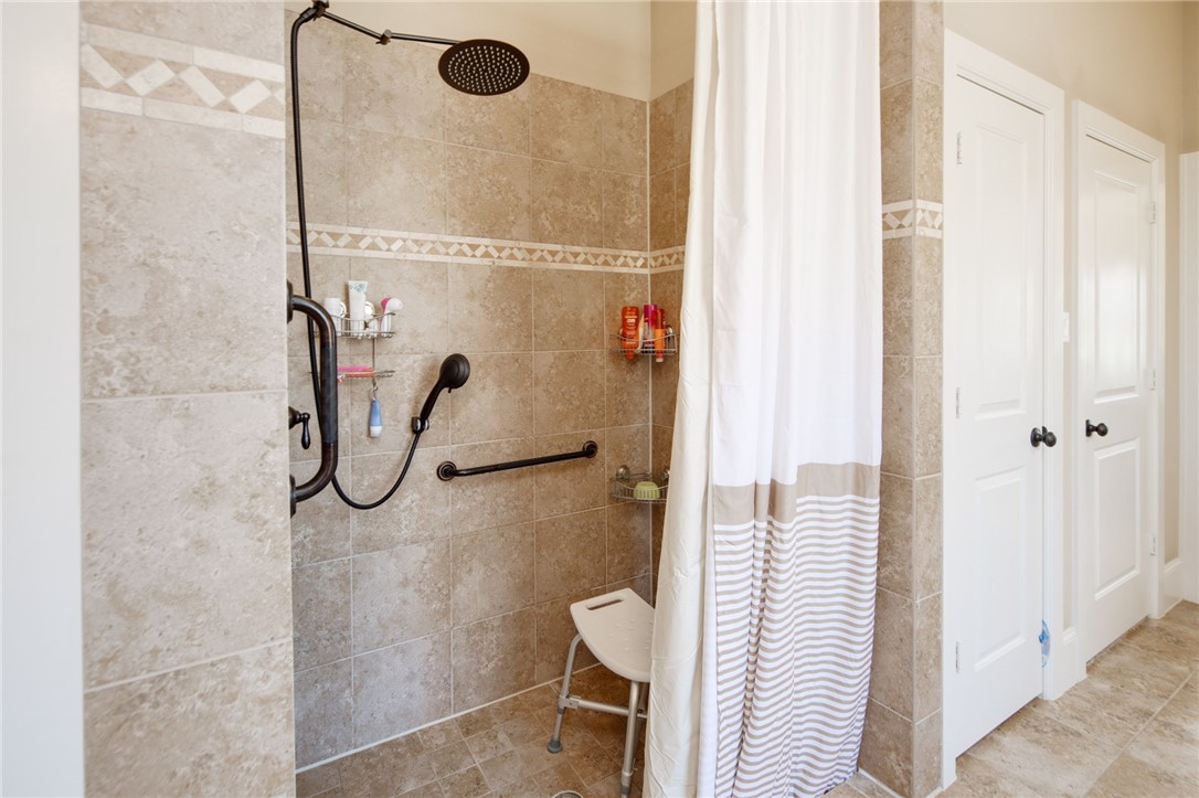 College Station, Texas 77845, United States, 5 Bedrooms Bedrooms, ,4 BathroomsBathrooms,Residential,Active,77628