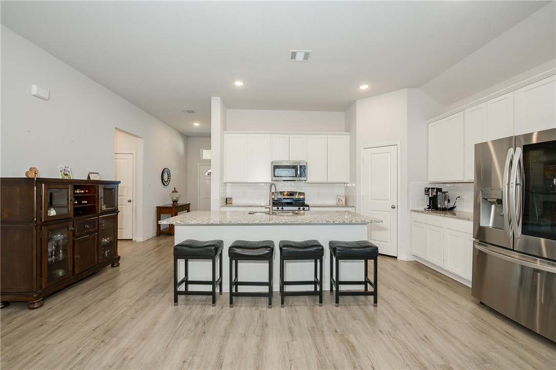 Navasota, Texas 77868, United States, 3 Bedrooms Bedrooms, ,2 BathroomsBathrooms,Residential,Active,13083