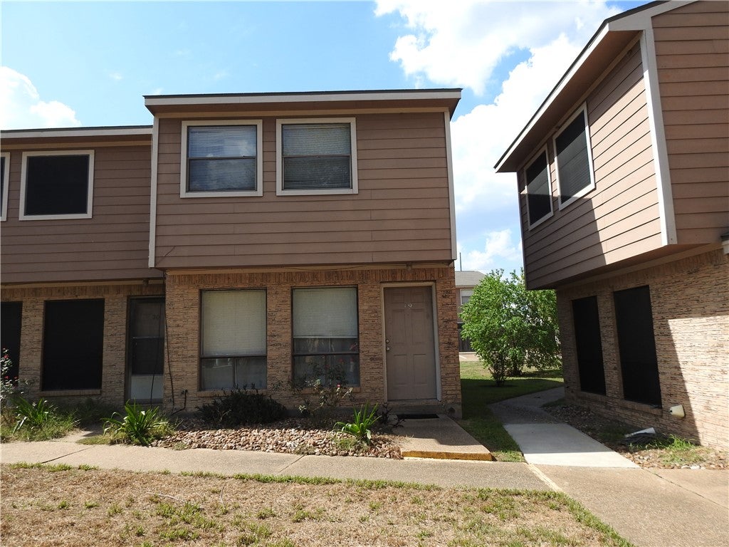 Photo of 2807 Wildflower Drive #19, Bryan, TX 77802 (MLS # 26012220)