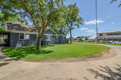 Tiny photo for 404 W Main Street St, Bellville, TX 77418 (MLS # 26003899)