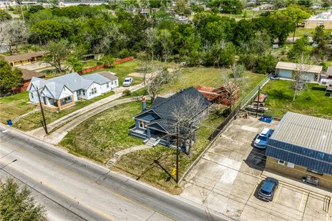 Tiny photo for 404 W Main Street St, Bellville, TX 77418 (MLS # 26003899)