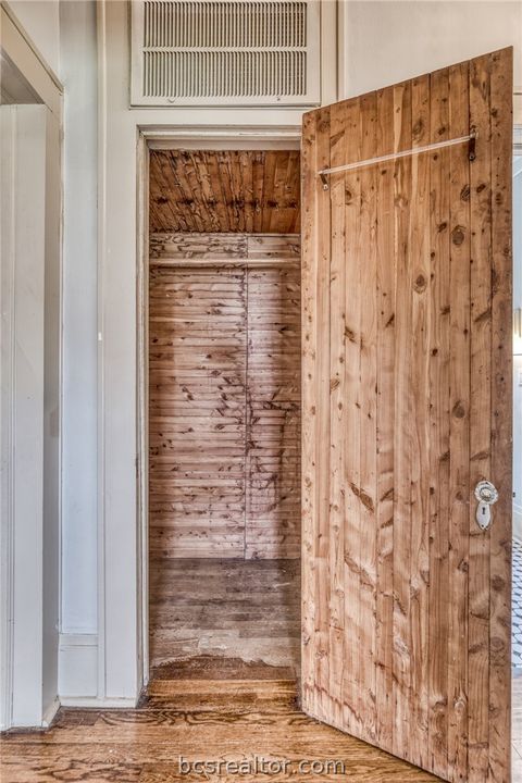 Tiny photo for 404 W Main Street St, Bellville, TX 77418 (MLS # 26003899)