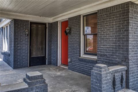 Tiny photo for 404 W Main Street St, Bellville, TX 77418 (MLS # 26003899)