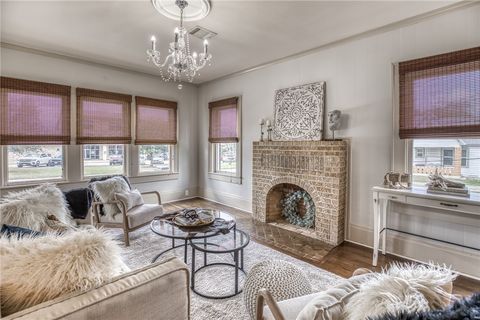 Tiny photo for 404 W Main Street St, Bellville, TX 77418 (MLS # 26003899)