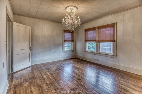 Tiny photo for 404 W Main Street St, Bellville, TX 77418 (MLS # 26003899)