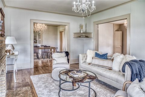 Tiny photo for 404 W Main Street St, Bellville, TX 77418 (MLS # 26003899)