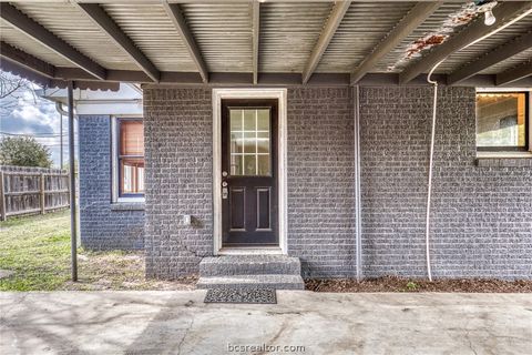 Tiny photo for 404 W Main Street St, Bellville, TX 77418 (MLS # 26003899)