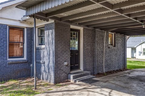 Tiny photo for 404 W Main Street St, Bellville, TX 77418 (MLS # 26003899)