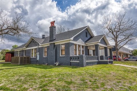 Tiny photo for 404 W Main Street St, Bellville, TX 77418 (MLS # 26003899)