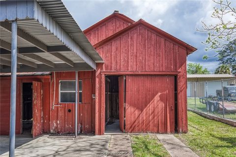Tiny photo for 404 W Main Street St, Bellville, TX 77418 (MLS # 26003899)
