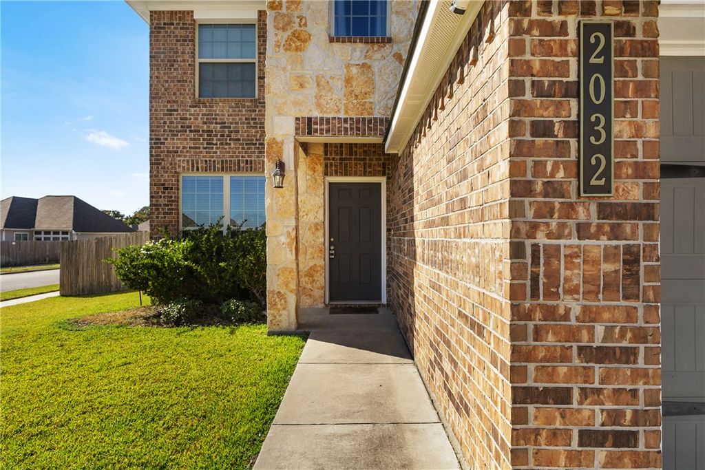 Photo of 2032 Stubbs Drive, Bryan, TX 77807 (MLS # 26000539)