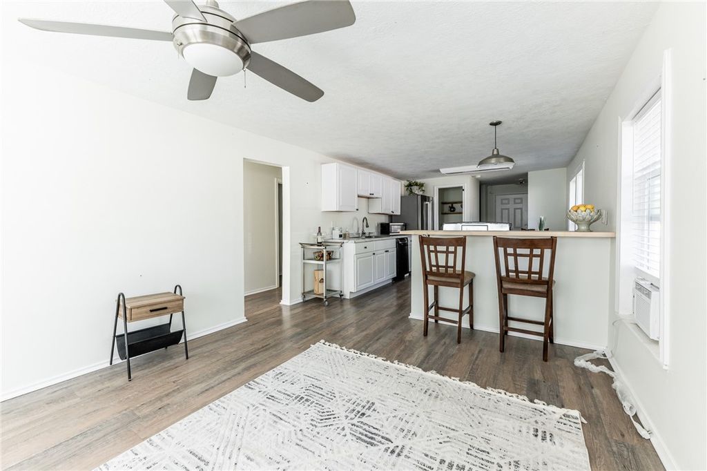 Photo of 1117 Sycamore Street, Navasota, TX 77868 (MLS # 25011753)