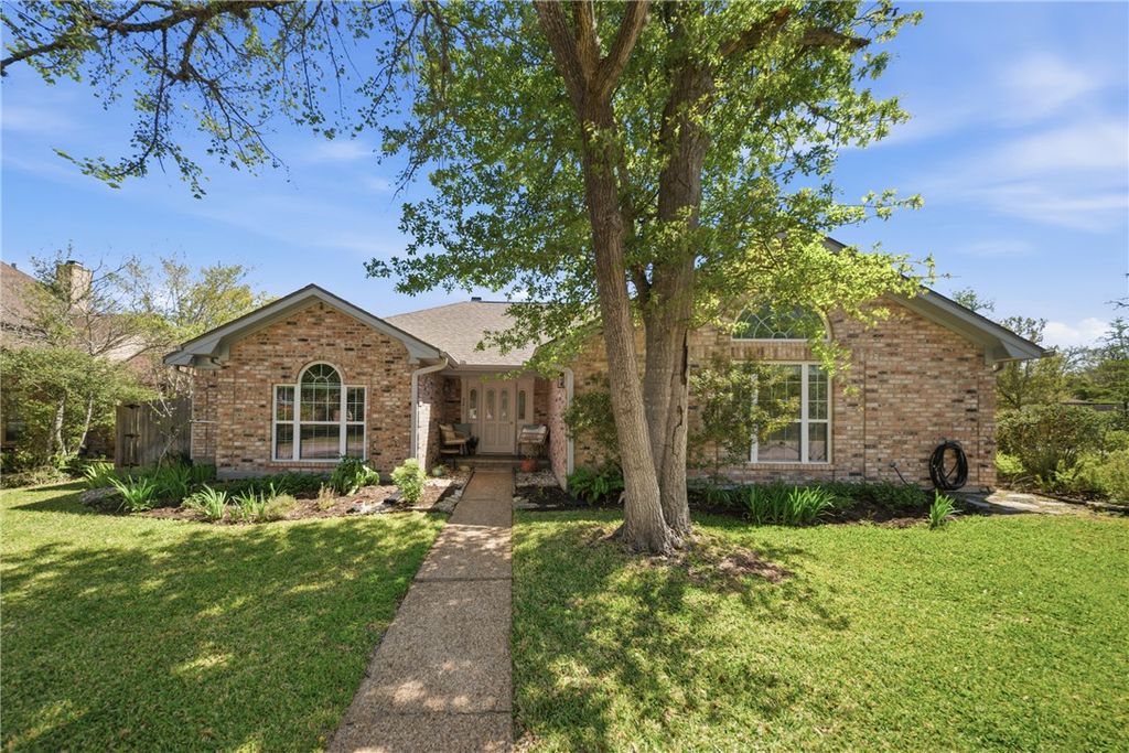 Photo of 9217 Timber Knoll Drive, College Station, TX 77845 (MLS # 26003376)