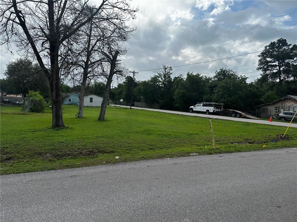 Photo of 705 Mesquite Street, Bryan, TX 77803 (MLS # 26004859)