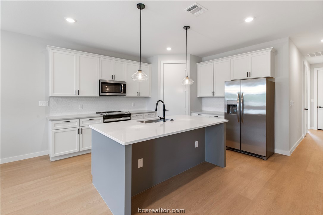 Bryan, Texas 77808, United States, 3 Bedrooms Bedrooms, ,2 BathroomsBathrooms,Residential,Active,60234