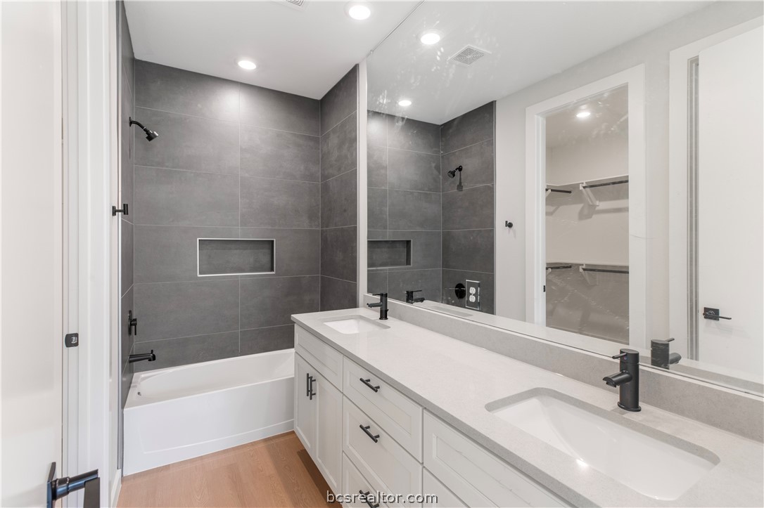 Bryan, Texas 77808, United States, 3 Bedrooms Bedrooms, ,2 BathroomsBathrooms,Residential,Active,60234