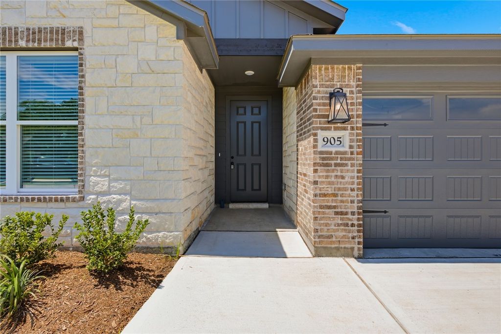 Photo of 905 Fork Court, College Station, TX 77845 (MLS # 26005437)