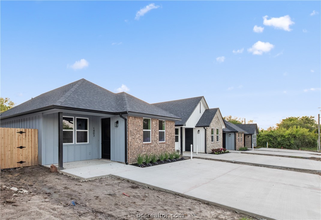 Bryan, Texas 77808, United States, 3 Bedrooms Bedrooms, ,2 BathroomsBathrooms,Residential,Pending,61866