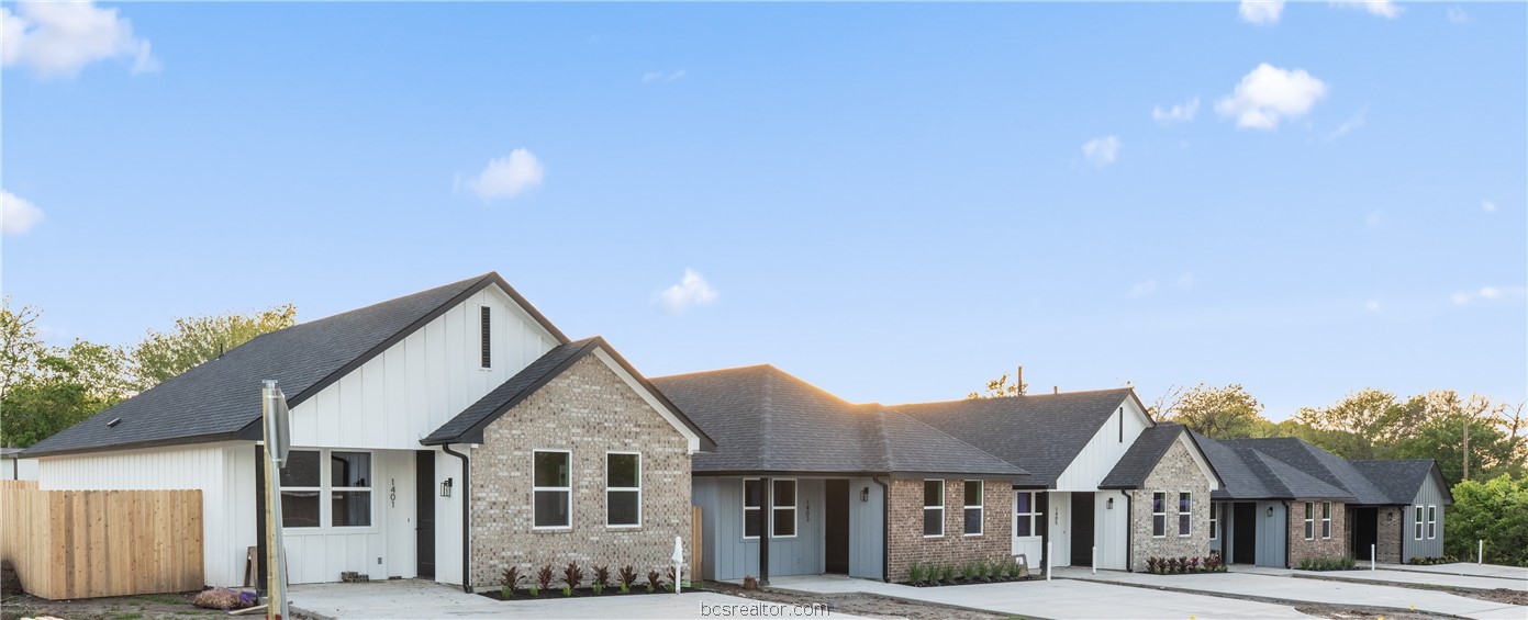 Bryan, Texas 77808, United States, 3 Bedrooms Bedrooms, ,2 BathroomsBathrooms,Residential,Pending,61866