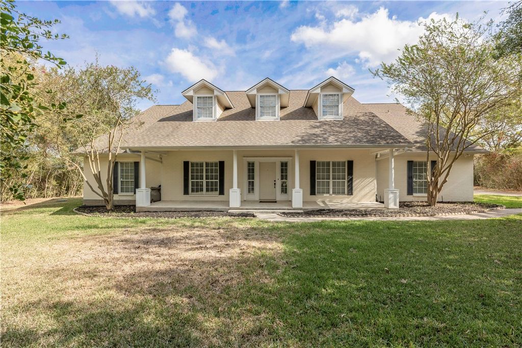 Photo for 1623 Harpers Ferry Road, College Station, TX 77845 (MLS # 25011264)