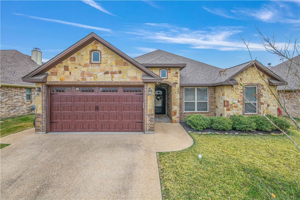 Photo of 3049 Embers Loop, Bryan, TX 77808 (MLS # 26000503)