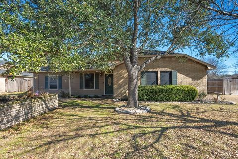 Photo of 4018 Kenwood Drive, Bryan, TX 77802 (MLS # 26001540)
