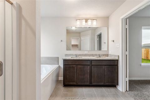 Tiny photo for 218 Cross Lane, Caldwell, TX 77836 (MLS # 26006272)