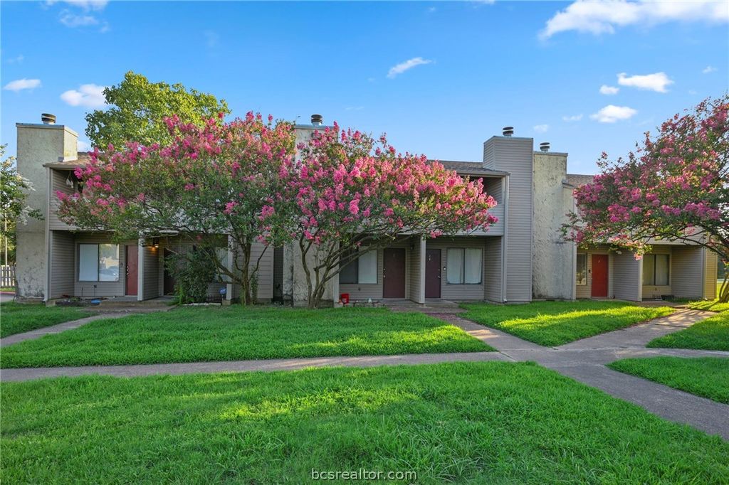Photo of 1900 Dartmouth St #A-5, College Station, TX 77840 (MLS # 26007490)