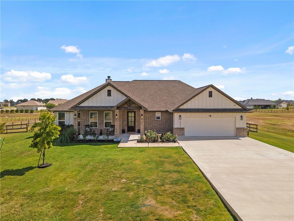 Photo of 10356 Whiskey River Road, Bryan, TX 77808 (MLS # 25010664)