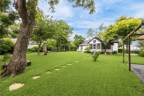 Tiny photo for 305 W Alamo Street, Brenham, TX 77833 (MLS # 26002190)