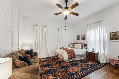 Tiny photo for 305 W Alamo Street, Brenham, TX 77833 (MLS # 26002190)