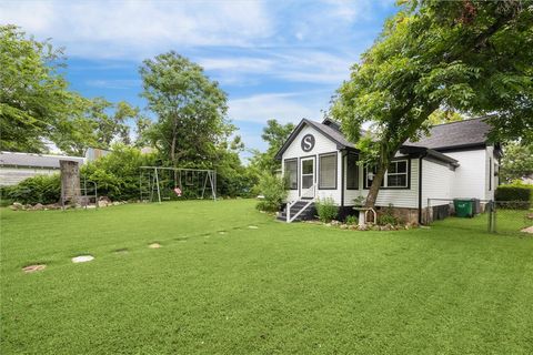 Tiny photo for 305 W Alamo Street, Brenham, TX 77833 (MLS # 26002190)