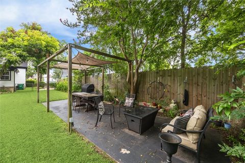 Tiny photo for 305 W Alamo Street, Brenham, TX 77833 (MLS # 26002190)