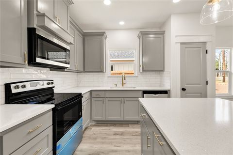 Tiny photo for 207 Lock Lane, Bryan, TX 77803 (MLS # 26002110)