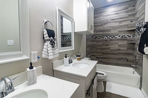 Tiny photo for 803 Hall St Street, Bryan, TX 77803 (MLS # 25012018)