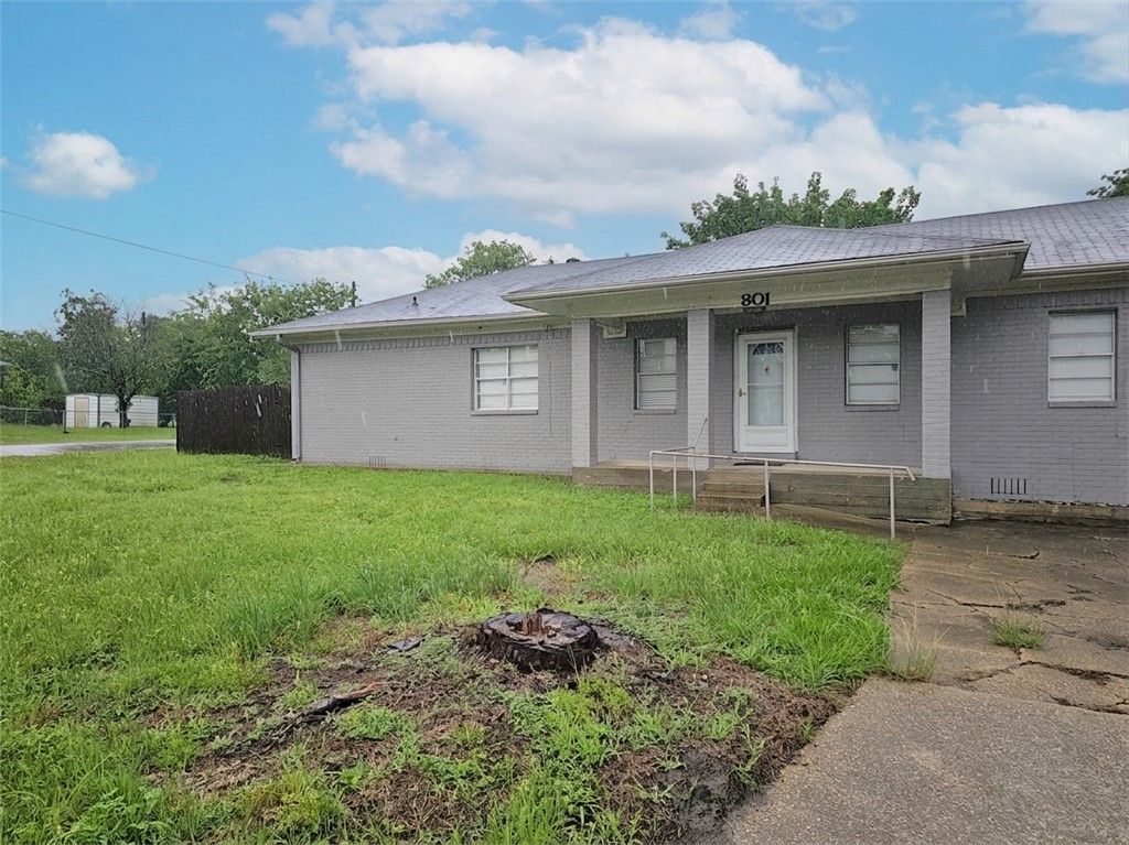 Photo of 801 Ash Street, Bryan, TX 77803 (MLS # 26005644)