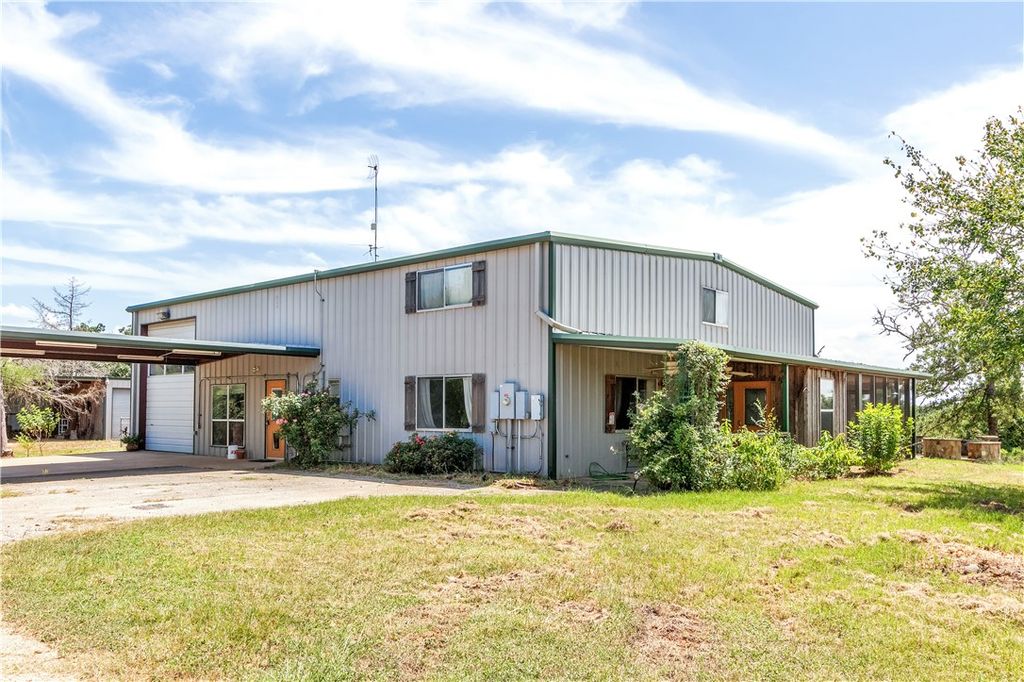Photo of 1004 22 Hills Rd St, Gause, TX 77857 (MLS # 26004498)