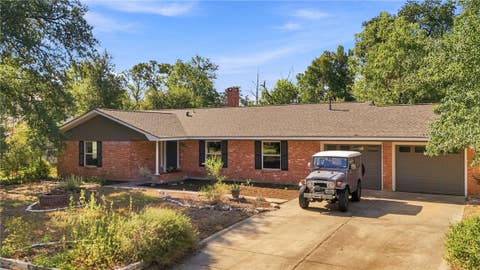Photo of 910 Pershing Drive, College Station, TX 77840 (MLS # 26010590)